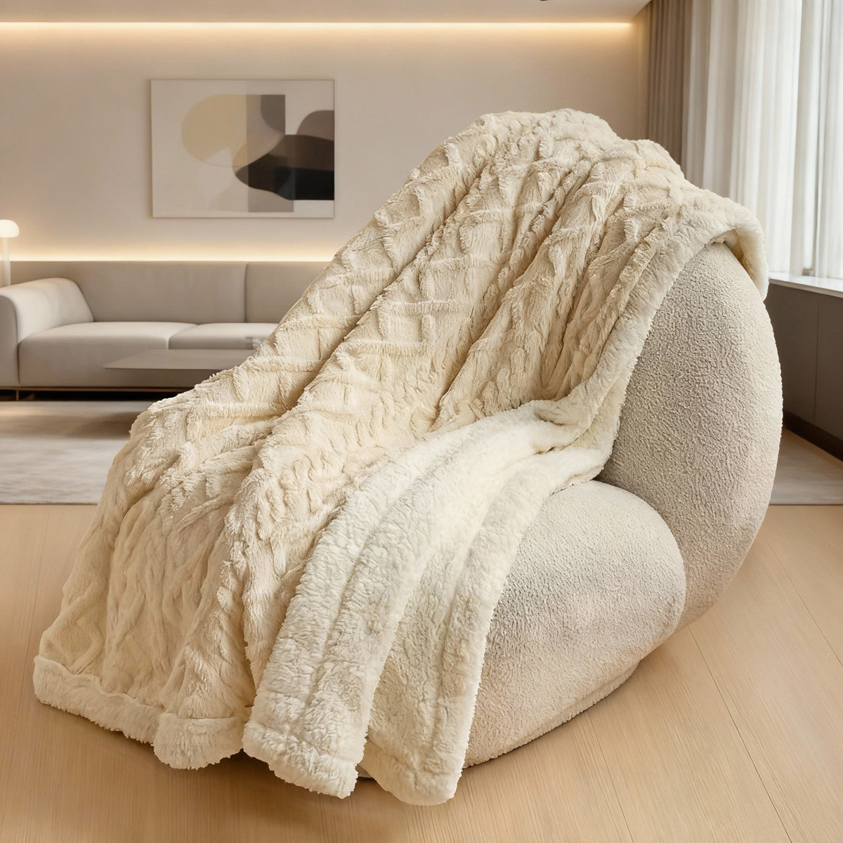 Soft plush luxury flannel blanket by 2Dropme, cozy throw in warm, washable fabric perfect for gifting or staying warm.