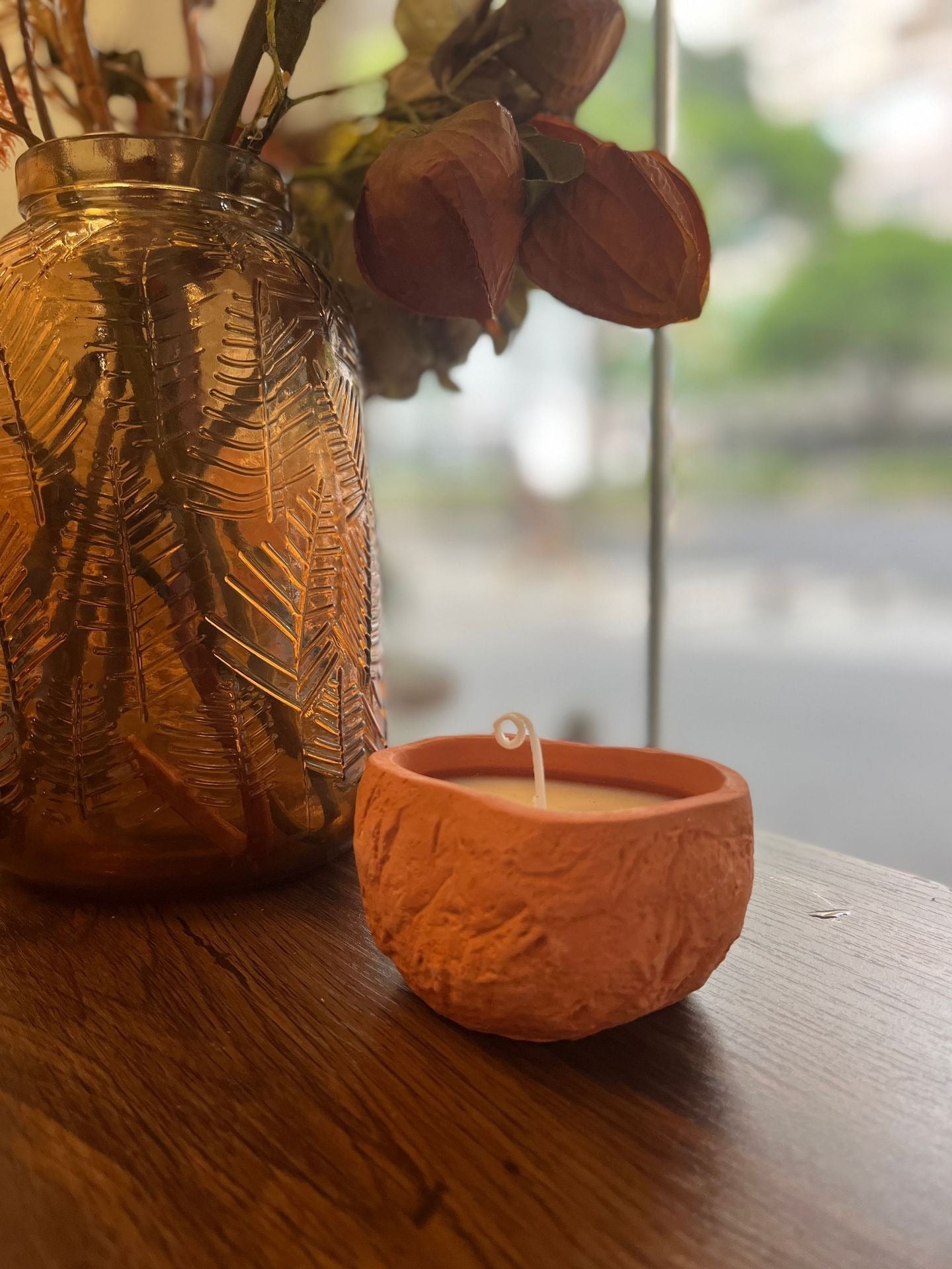 Eprolo Jewel Candle with soy wax, gypsum, and sleep aid aromatherapy candles, showcasing a decorative candle in a jewel-shaped container.